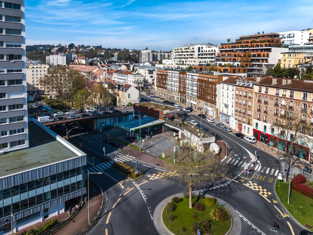 Vue aérienne de l'îlot Est du projet Cœur de Sèvres aujourd’hui